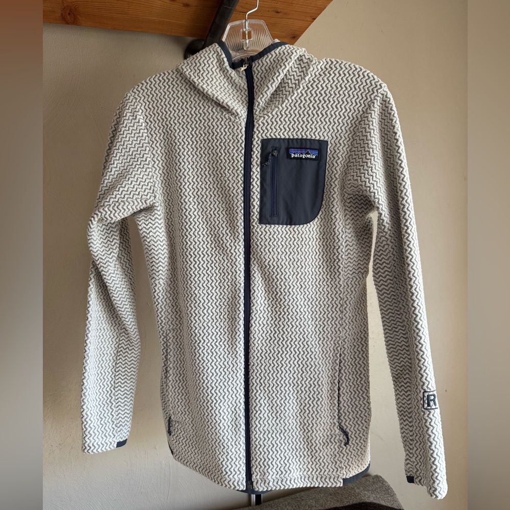 Patagonia R1 Air Hoody Size Small